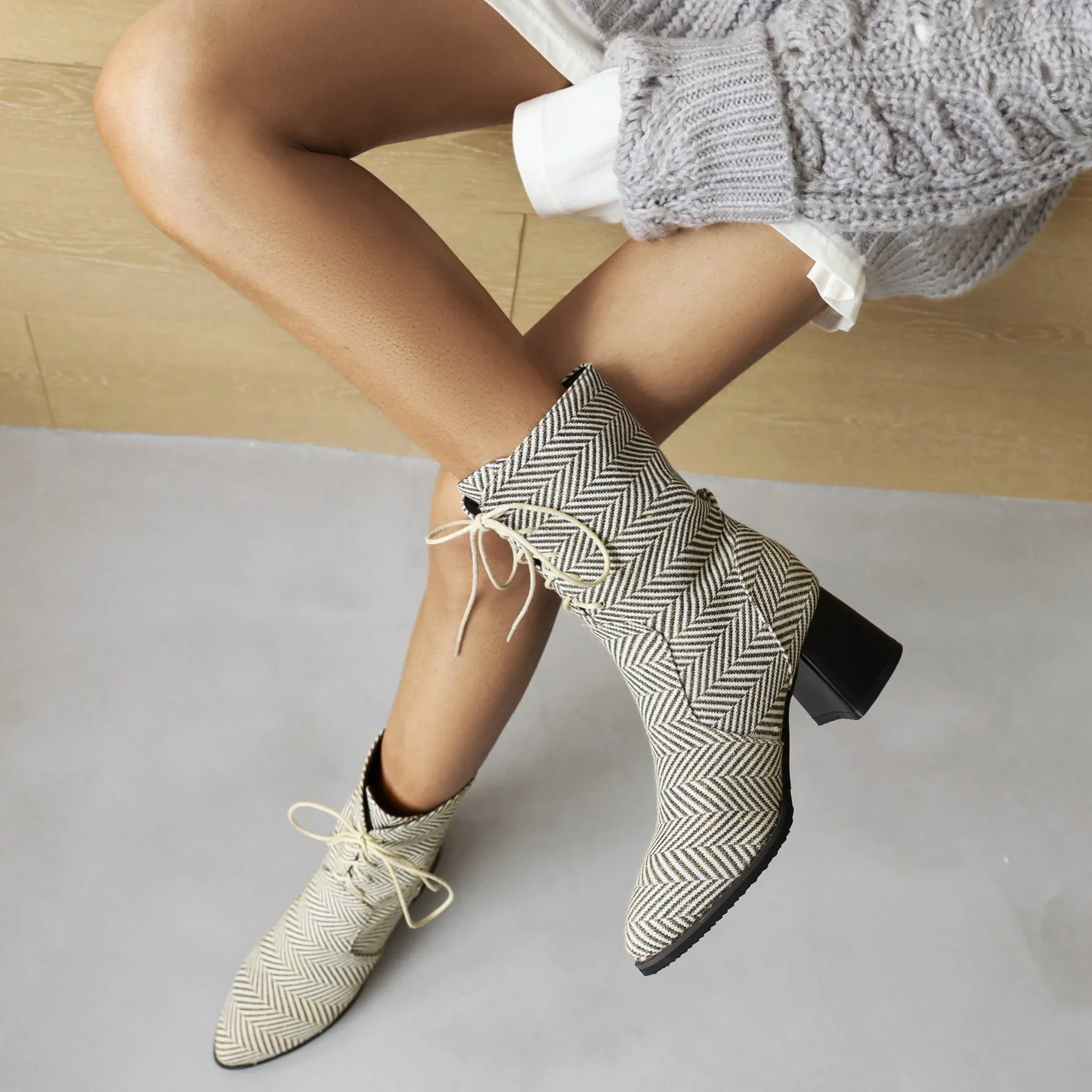 Bigsizeheels Pointed square heel lace-up ankle boots - Houndstooth
