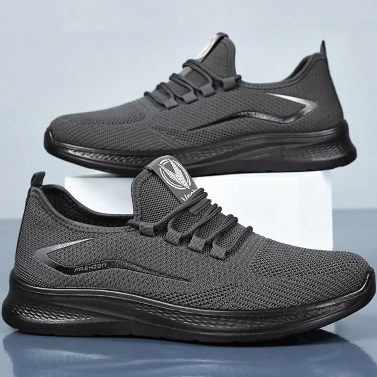 Men Sports Shoes Fashionable New Pattern Simple Mesh Breathable and Comfortable Flat Bottom Thick Sole Men Shoes Sneaker