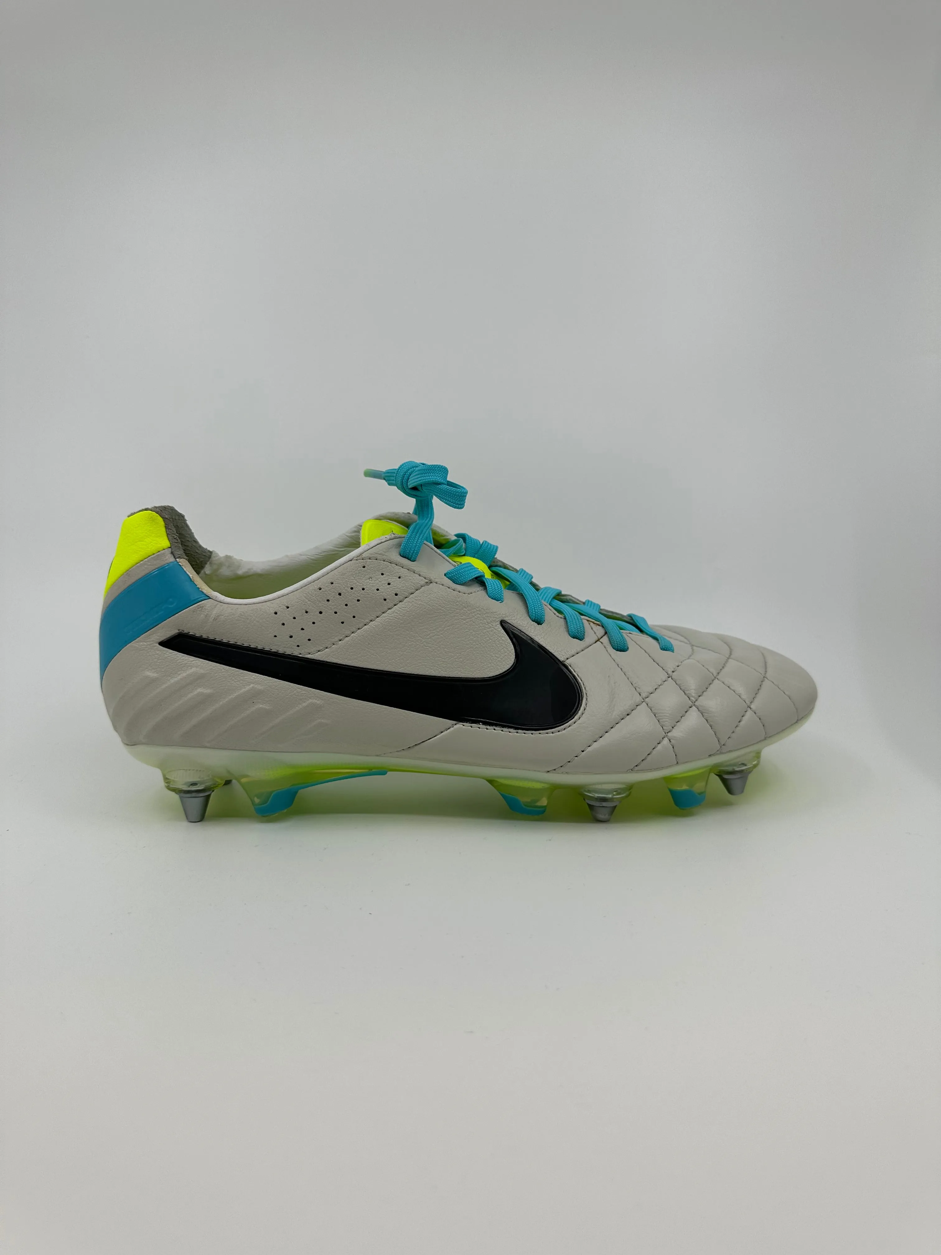 Nike Tiempo Legend 4 - Size 42